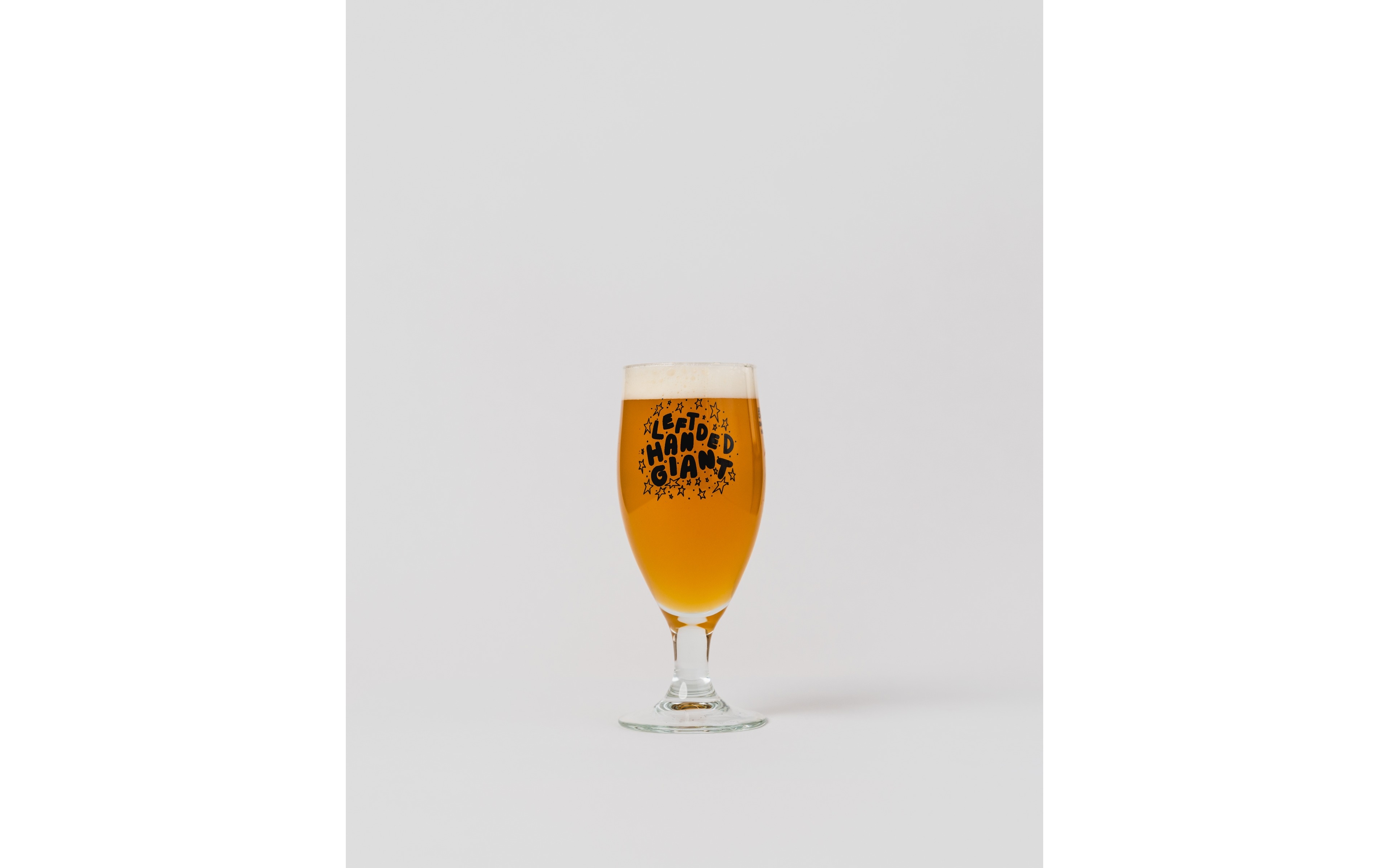 Stemmed beer glass deals